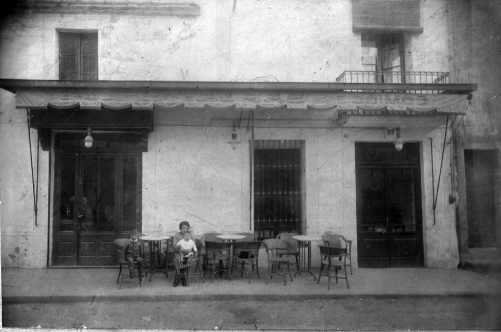 Josep Planaas Tarradellas de petit en una foto de 1927